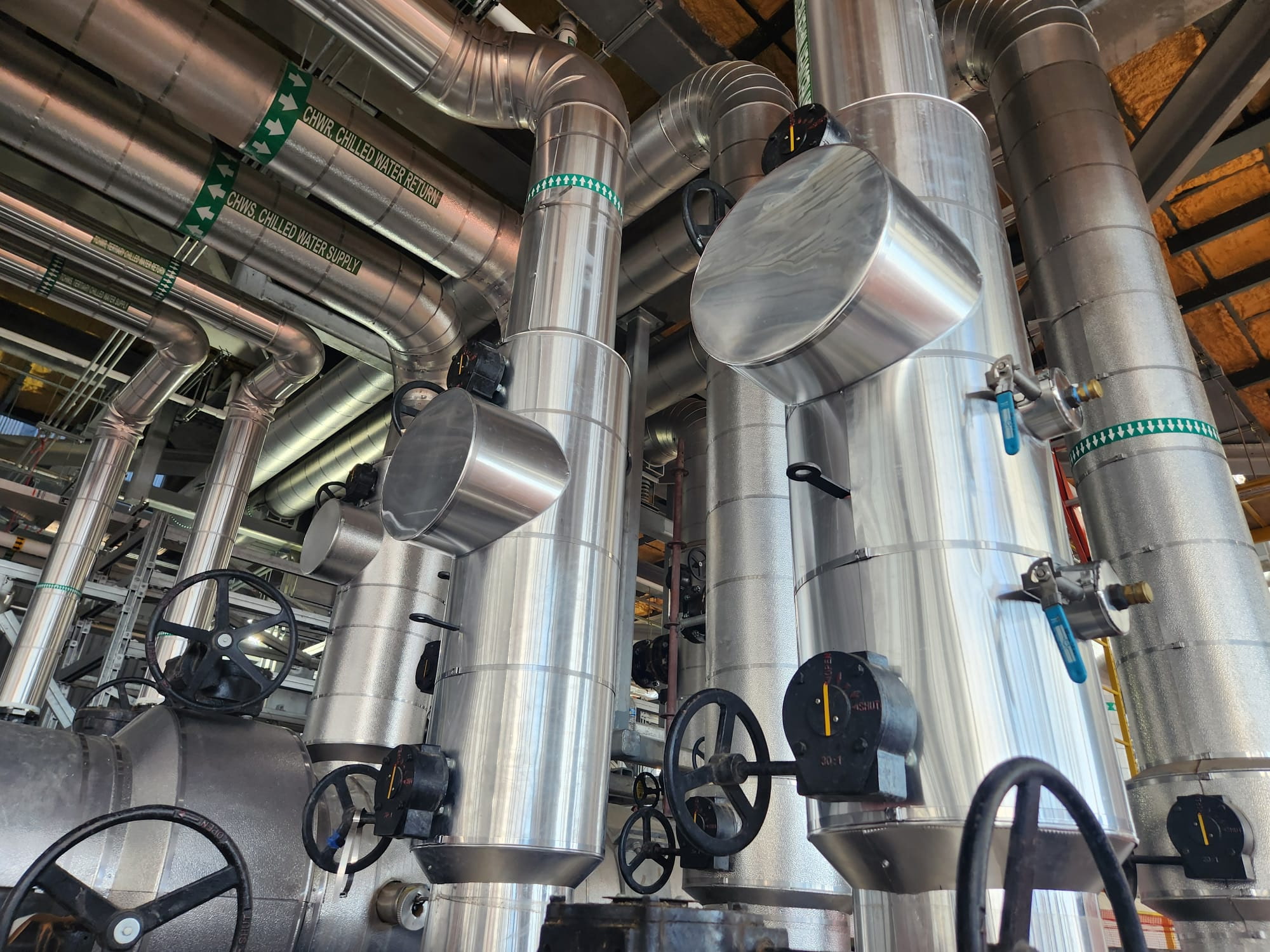 Chilled water piping with aluminum jacketing
