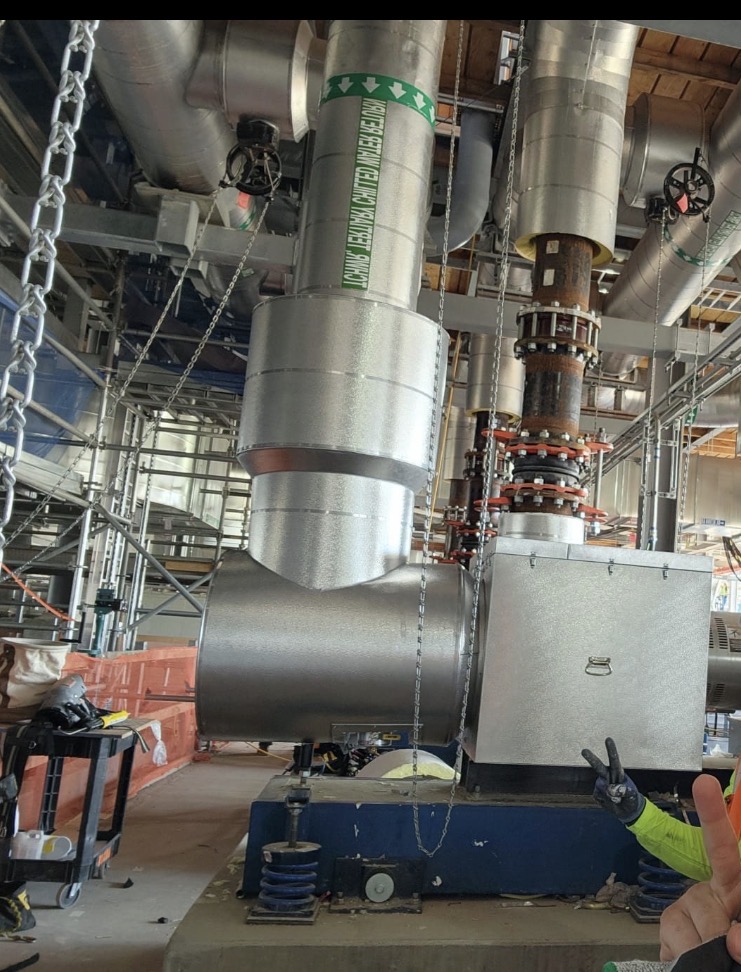 Mechanical equipment with protective metal jacketing